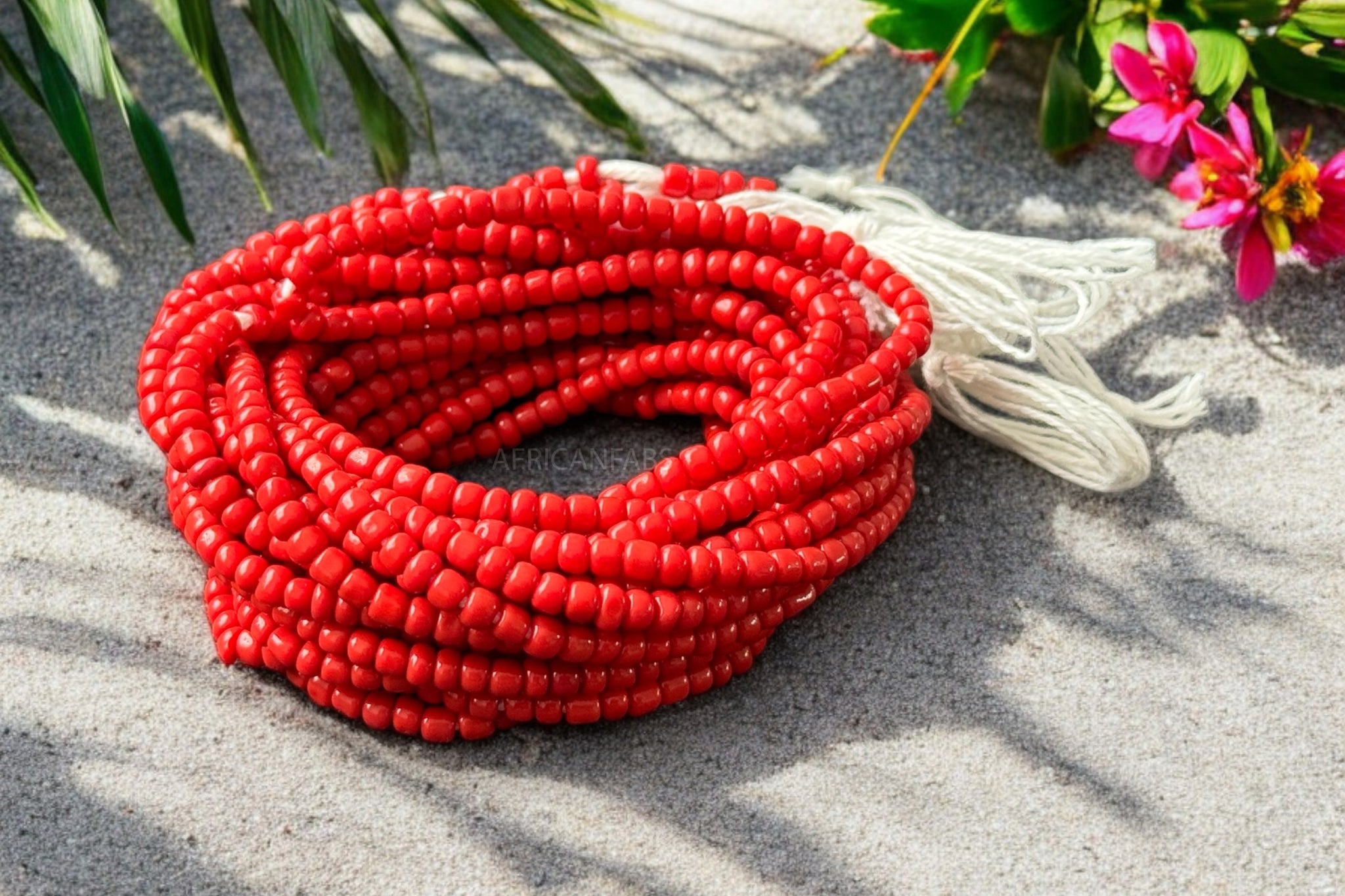 Waist Beads / Afrikaanse Heupketting - Abiémwénse - Rood  (Traditioneel niet-elastisch koord)