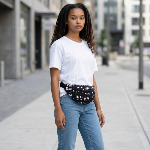 Afrikaanse print heuptasje / Fanny pack - Zwart witte bogolan - Festival tasje met verstelbare band