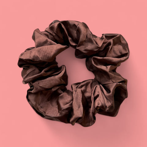 Deluxe Scrunchie Satijn- Volwassenen Haaraccessoire - Bruin