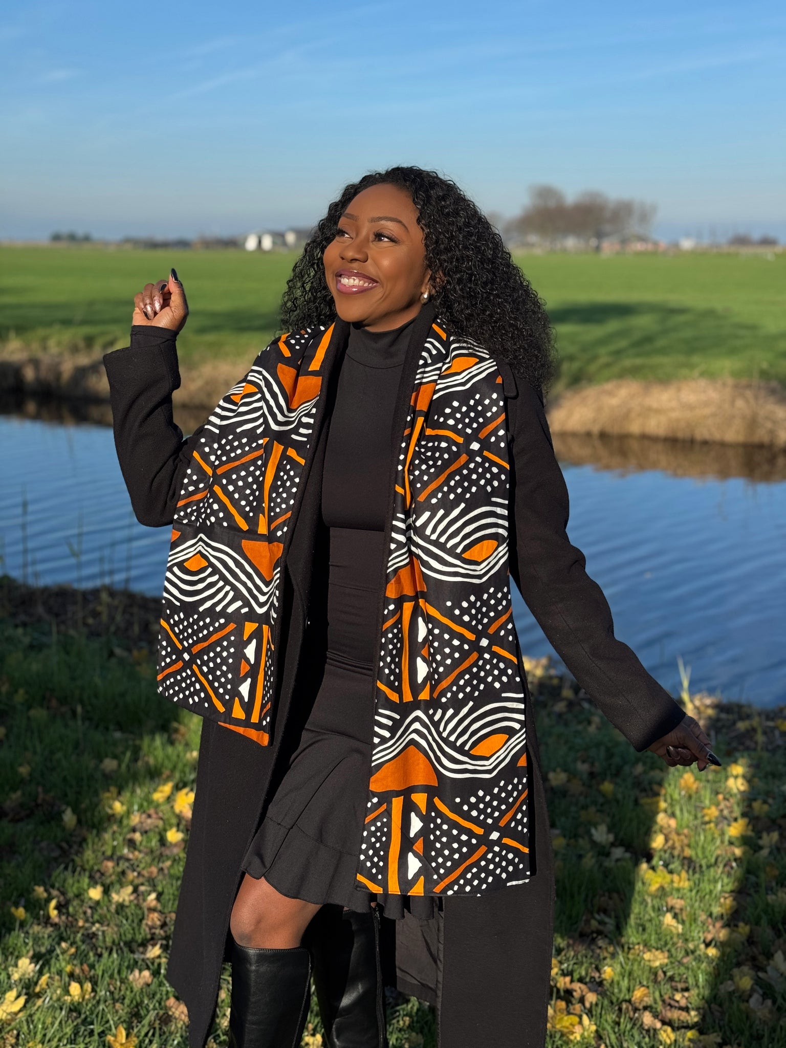 Warme Afrikaanse print sjaal Unisex - Smal model - Oranjebruine bogolan