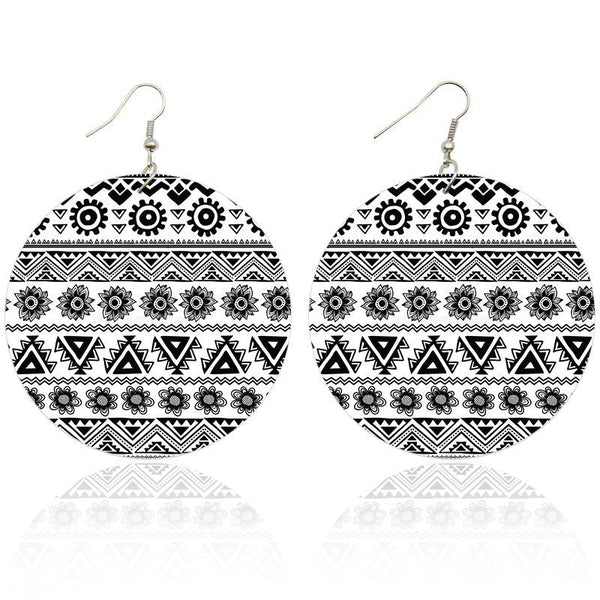 Africa inspired earrings | Black & White tribal