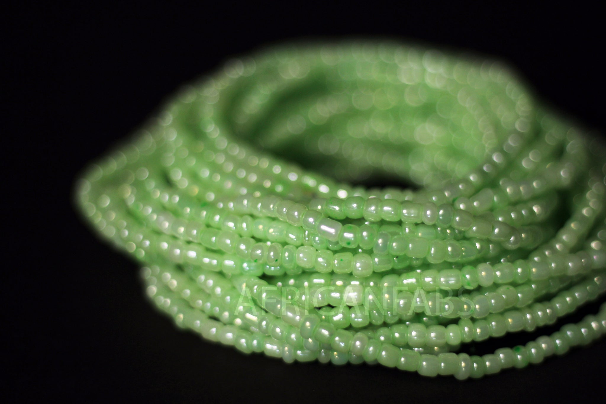 Waist Beads / Afrikaanse Heupketting - AKUGBE- Mint groen (elastisch)
