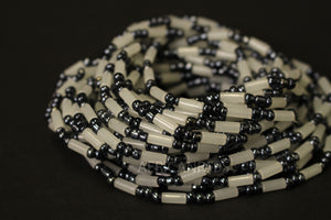 Waist Beads / Afrikaanse Heupketting - OTASOWIE - Grijs (elastisch)