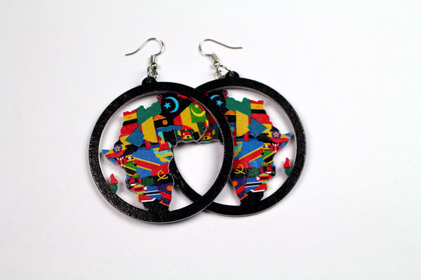 Black wooden earrings | African continent with all country flags