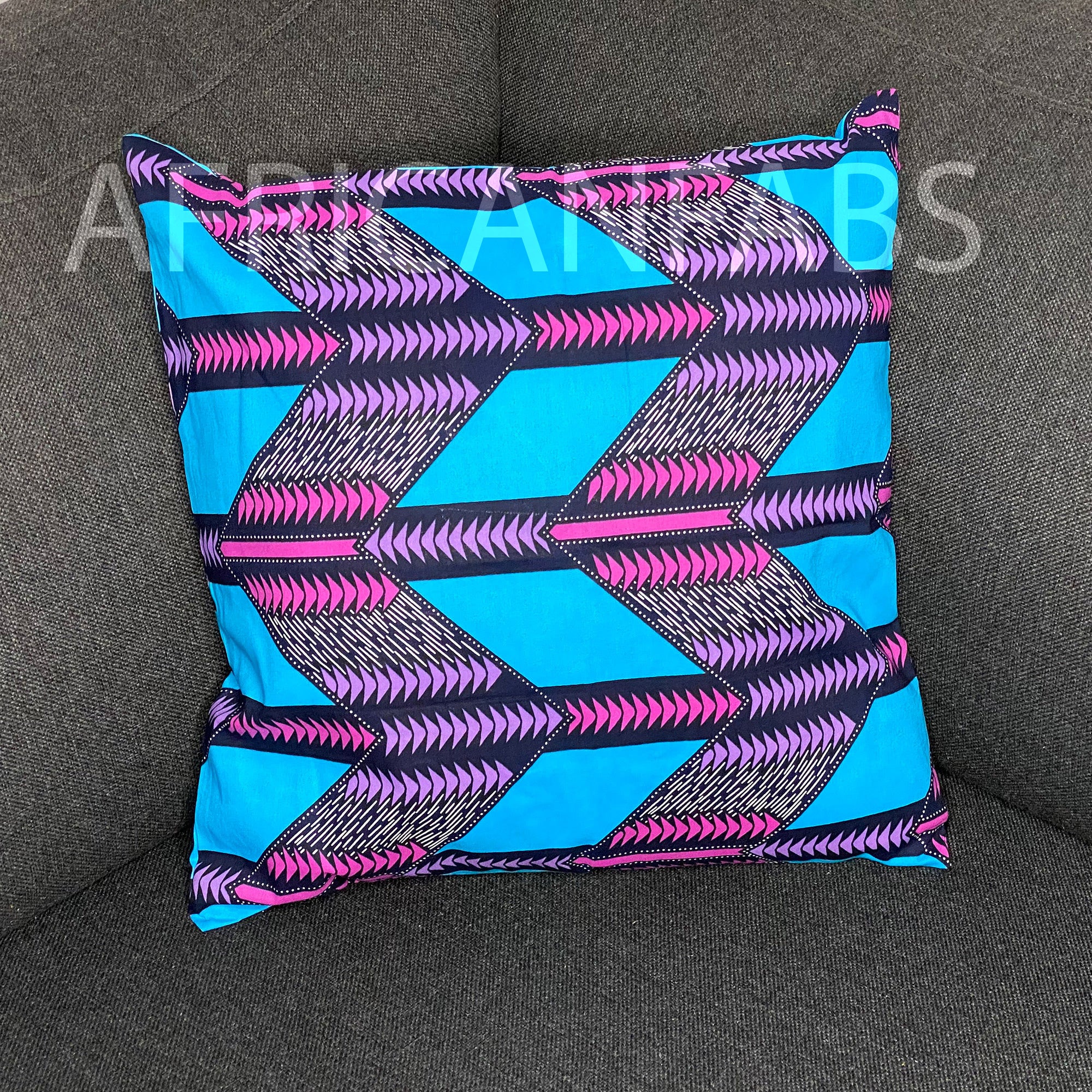 Afrikaans kussen | Roze triangles - Sierkussen 45x45 - 100% Katoen